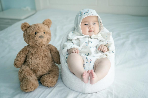 金华宝宝挠耳朵是怎么回事